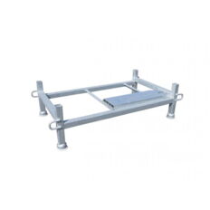 Pallet for crowd barrier, containing of: