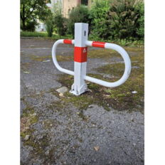 Car-park barrier#foldable with#triangular lock